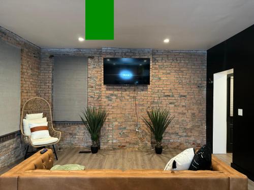 Italian Village House | Short North Convention King Bed Free Parking!