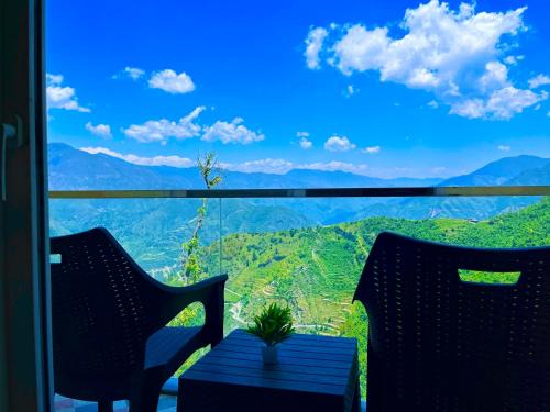 Saharsa Hotel | Shree Ram Cottage, Manali - 1,2,3 Bedroom Luxury Cottages Available