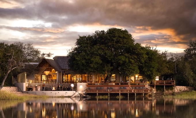 Thorny Bush Game Reserve Cabin | Simbavati Waterside