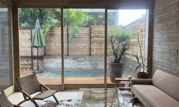 Saladita House | Sich - Casa Macu Saladita surf break
