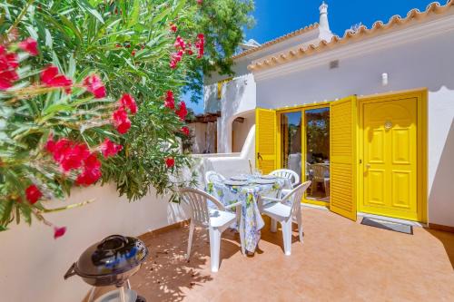 Aldeia do Golfe Villa | Side Villas - 1bdr Retreat with BBQ & Patio