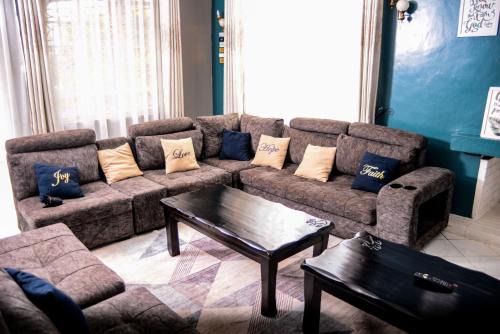 Ruiru House | Sifa House - The Family Damside Escape with Amazing Views