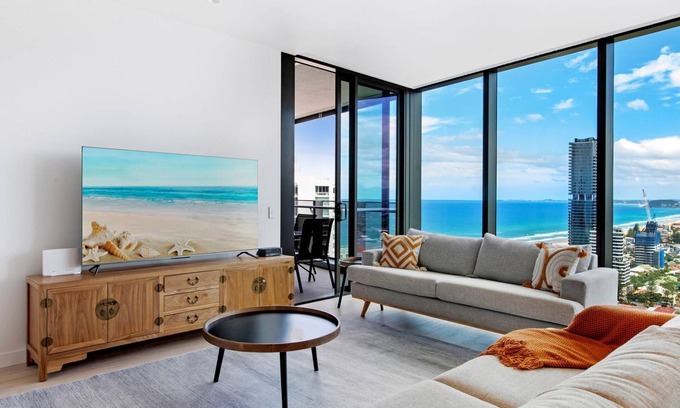 Broadbeach Apartment | Signature Broadbeach Ocean Views Apartment - CoastHM