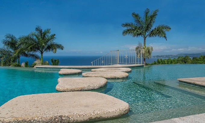 Montego Bay Villa | Silent Waters - Luxury 8 Bedroom Villa