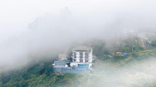 Pallivasal Hotel | Silver cascade
