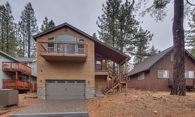 Y Area House | Silver Pines