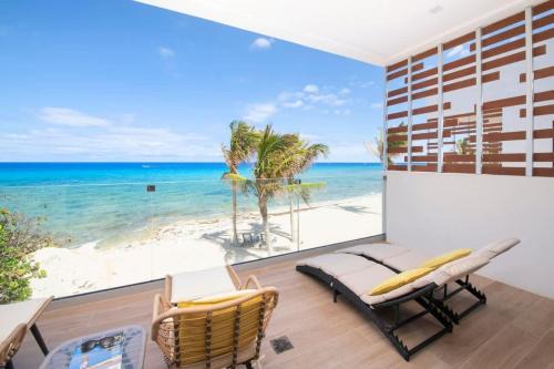 Old Man Bay House | Silver Reef 2 Oceanfront Condo