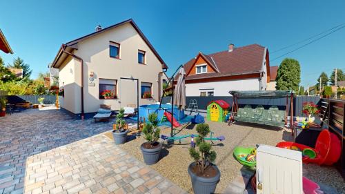 Zsorifurdo House | Silver Zsóry Apartman