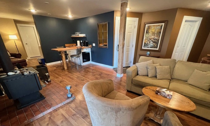 Okanagan-Similkameen Apartment | Similkameen Wild 5-BDR Homestead Suite Immersed in Nature and on the River