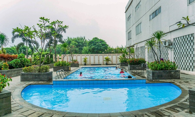 Depok Apartment | Simple and Cozy Living Studio Apartment at Margonda Residence