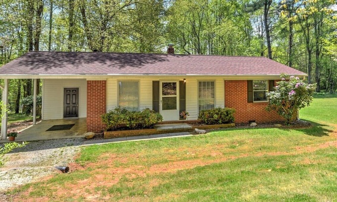 Avery Creek House | Simple But Sweet Cottage House