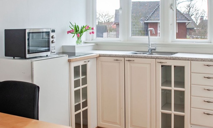 Emmen House | Simplictic Holiday Home in Emmen near the Forest