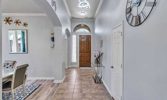 Tarrant County House | Simply Perfection 4BR King Home