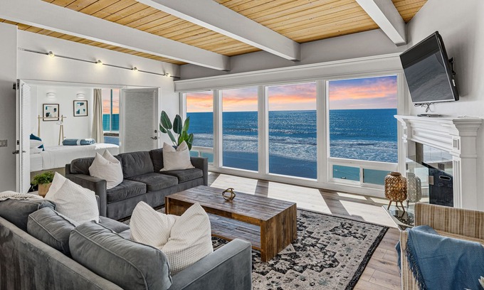 South Oceanside House | Single Family Home with a Private Beach Backyard P1919-0