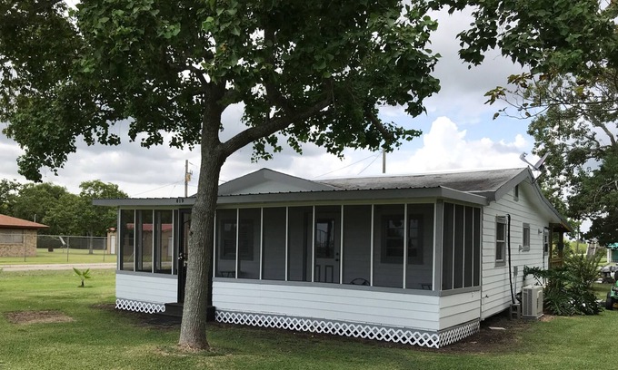 Matagorda House | Single house in the most quiet neighborhood in Matagorda