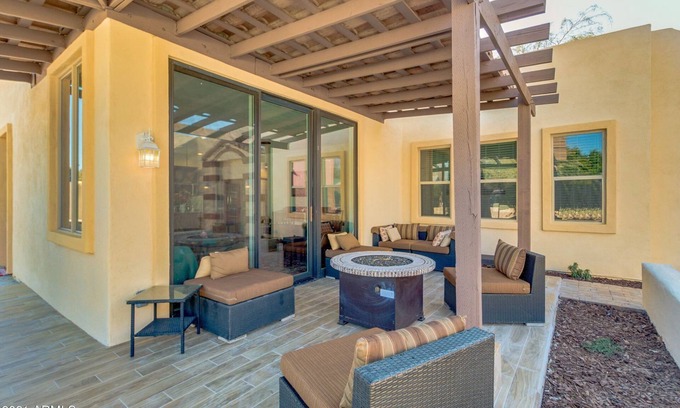 Paradise Valley Village House | Single level 4BD three Bath Villa very quite in Cul-De-Sac with RV Parking