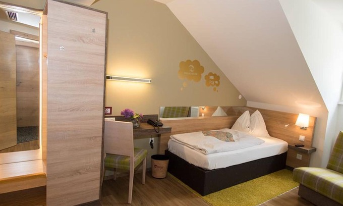 Muehlau House | Single room with shower, WC - Hotel Dollinger