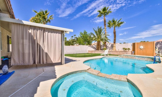 Spring Valley House | Single Story Home with Heated Pool & Spa in Summerlin, Lakes and Red Rock Casino