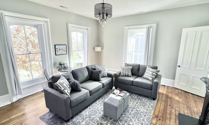 Georgetown Condo | Sir Barton @ The HoM- KY Horse Park 11min, Ark 30min, Walk Downtown/GT College