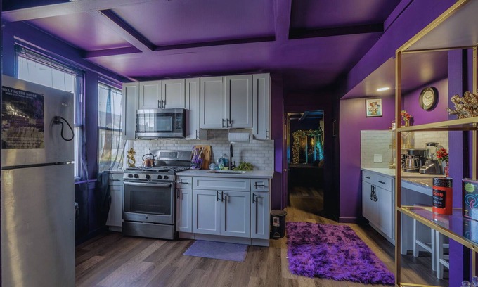 Delair Apartment | Siren's Cozy Cove: Hideaway 15min from Center CITY