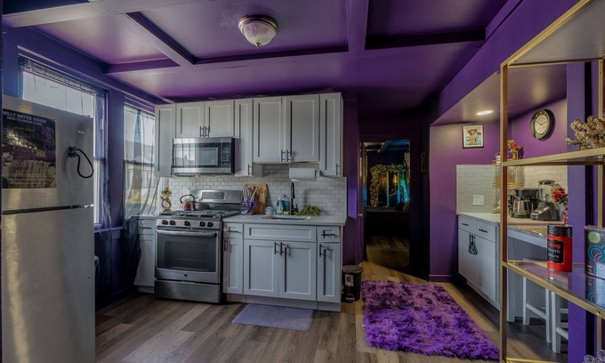 Delair Apartment | Siren's Cozy Cove: Hideaway 15min from Center CITY