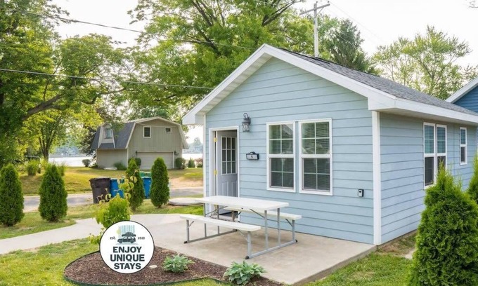 Sister Lakes Cabin | Sister Lake Cottages - Unit 1