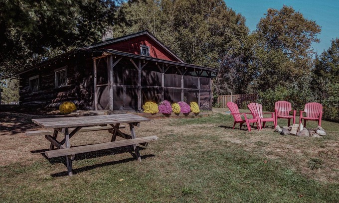 Whitestone Cabin | Site #60 | Log Cabin
