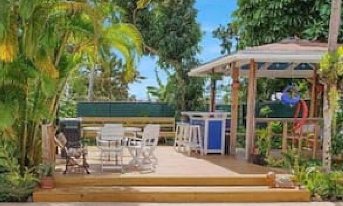 Rio Piedras House | SJU Parrot House & Pool Private Home