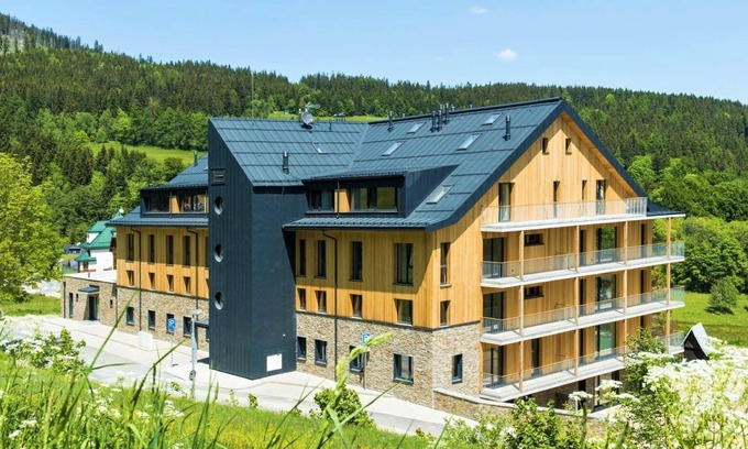 Janske Lazne Apartment | Ski&Bike Siréna 4+2 by Interhome