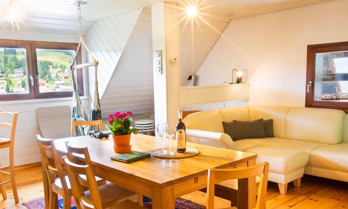 Todtnauberg Apartment | Ski-in/out fireplace view for 8 pers. 80 sqm, feel-good holiday flat in the Black Forest