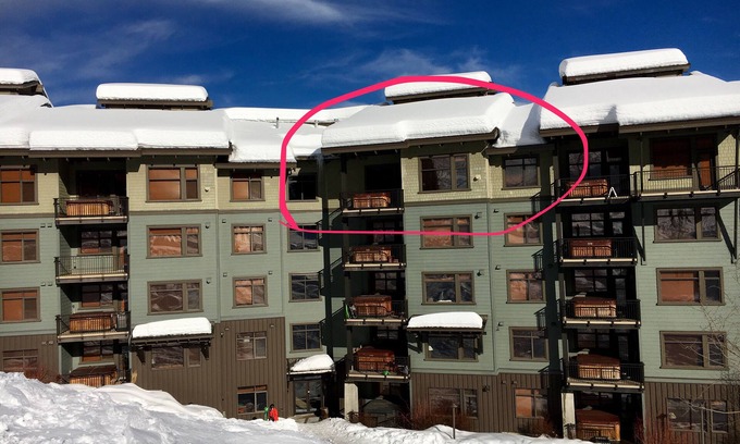 Rossland Condo | *SKI IN/OUT SLOPESIDE LUXURY PENTHOUSE ON RED MOUNTAIN*HOT TUB* MOUNTAIN VIEWS*