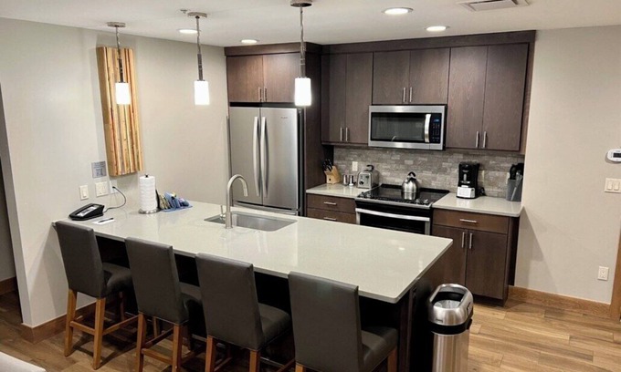 Breckenridge Apartment | Ski-in, Ski-out, 2-bedroom Apartment in Breckenridge - AC, fitness room, WiFi