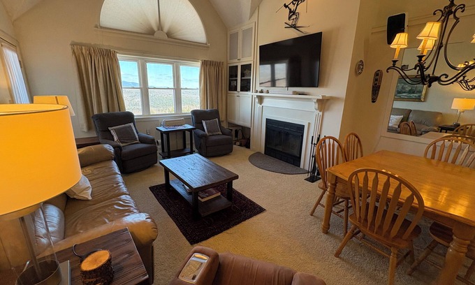 Ludlow Condo | Ski In/Ski Out Winterplace 2BR+Loft W/Fireplace, Hot Tub and Pool Access