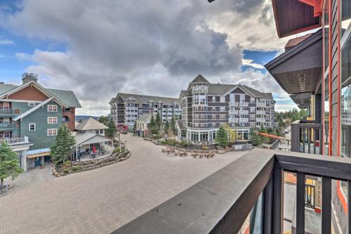 Snowshoe Apartment | Ski-InandOut Snowshoe Retreat with Resort Amenities!