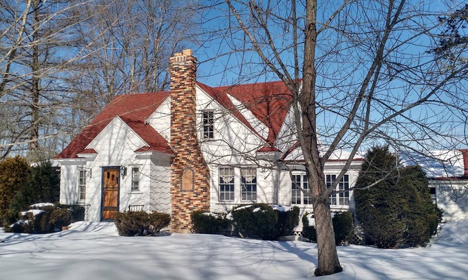 Fryeburg House | Ski the White Mountains! Slopes within 20 min! 3 Bdrm, 2.5 Bath, Vintage Home.