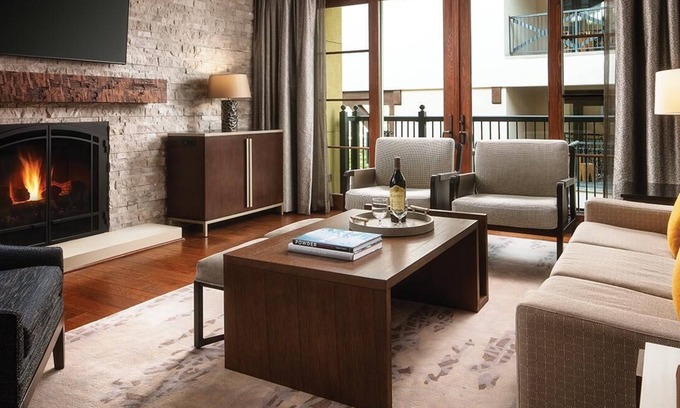 Vail Villa | Ski Vail! Thanksgiving Week 2-bedroom villa sleep 6 in superb Vail Chalet