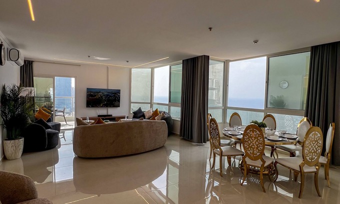 Ash Shati Apartment | Sky-high Villa فيلا عنان السماء