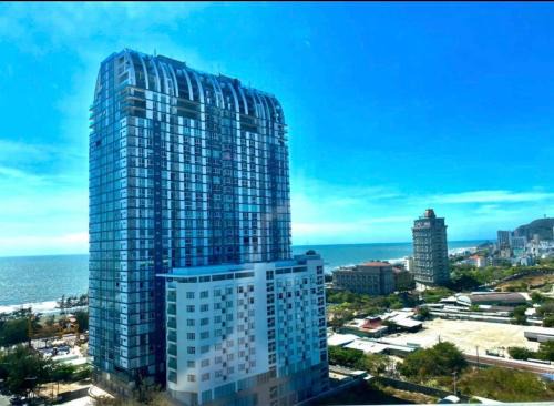Thang Tam Apartment | SKY Villas - Oasky Tower Vũng Tàu, Pool and Gym, BeachFront