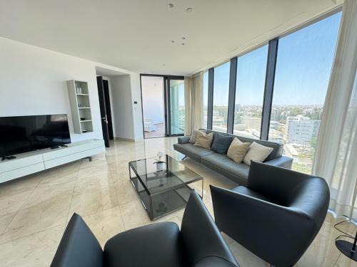 City Centre Apartment | SkyHigh Park View Residence
