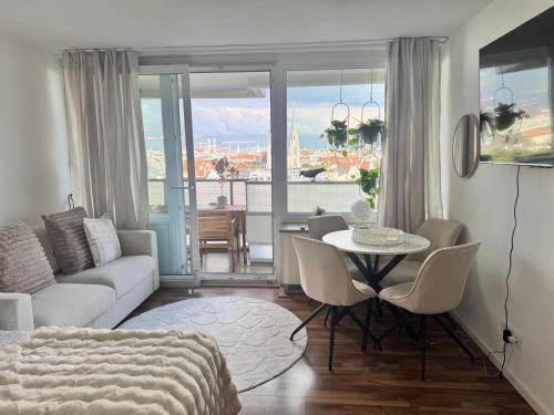 Oberdorla Apartment | Skyline & Oktoberfest Apartment