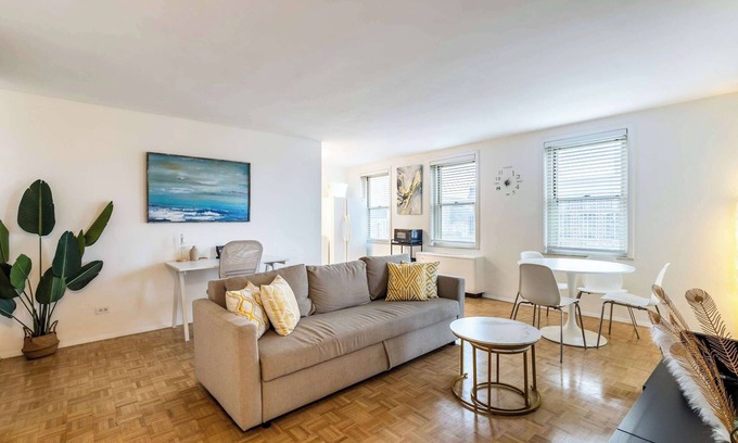 Downtown Atlanta Condo | Skyline Stay - Chic 1BR in Downtown Atlanta