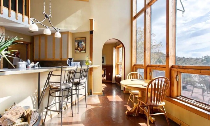 Boulder Ski Chalet | SkyMountain Lodge with Hot Tub and Infrared Sauna