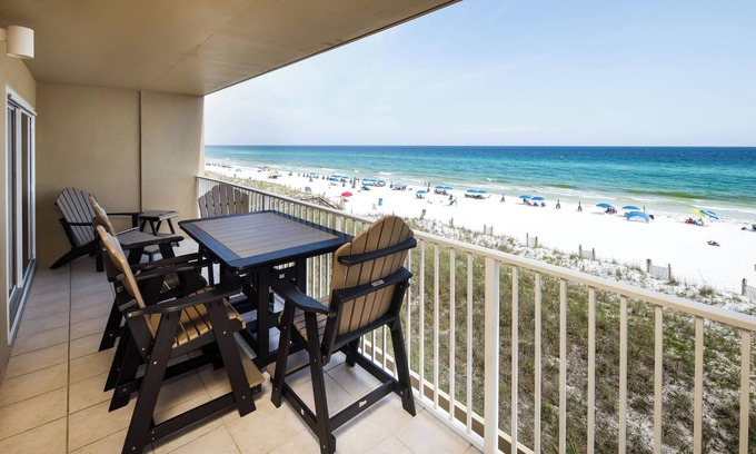 Fort Walton Beach Condo | SL 305: Breezy Palms - Your Dream Beachfront View Is Just a Step Away!