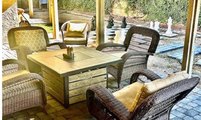 Briarwood House | Sleek 4BR Oasis/Modern Desert Gem - Ideal VRBO Getaway!