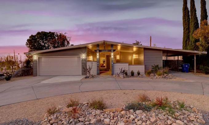 Mesilla Park House | Sleek, Modern Designer home 3