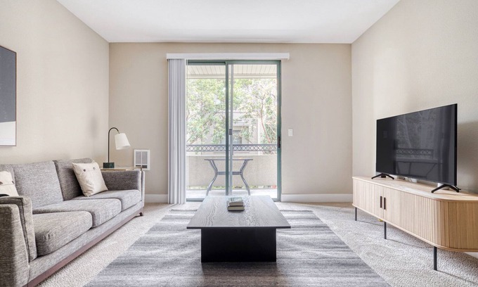 East San Mateo Apartment | Sleek San Mateo 2BR w/Pool & Gym, easy highway access, by Blueground