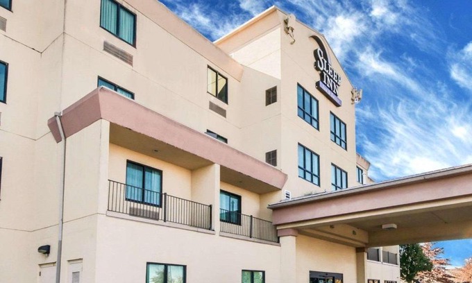 Winchester Hotel | Sleep Inn & Suites Winchester near University