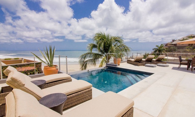 Santa Maria Huatulco House | Sleeps 10 OceanFront Surfing Bocana Beach Villa NenaRubio pool.NEW STARLINK WiFi