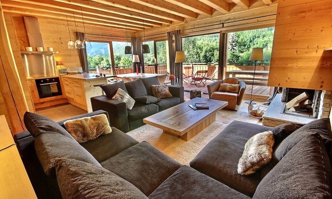 Le Serre Barbin Apartment | Sleeps 14. Charming and prestigious apartment in Serre Chevalier