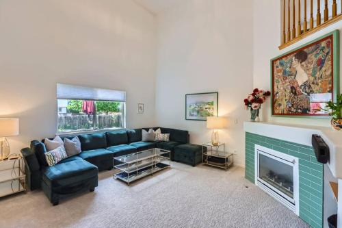 Erie House | Sleeps 9 - Family Retreat - Scenic Trails - Views